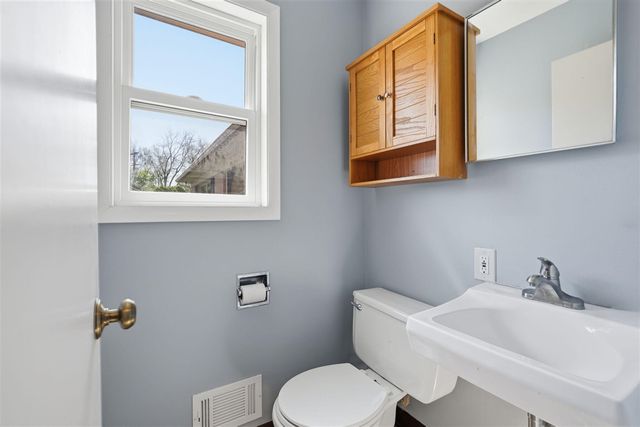 2143 Osceola Drive, Grand Rapids, MI 49506
