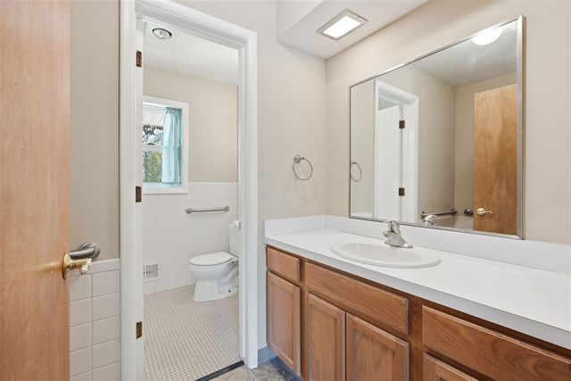 2143 Osceola Drive, Grand Rapids, MI 49506