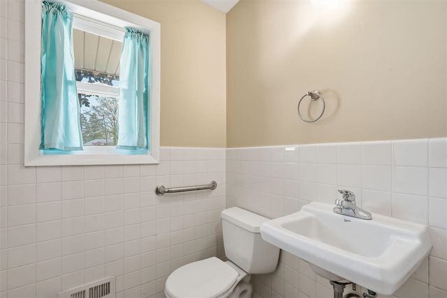 2143 Osceola Drive, Grand Rapids, MI 49506