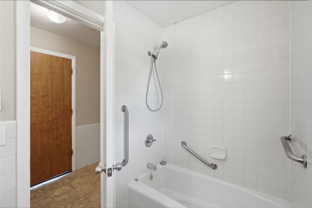 2143 Osceola Drive, Grand Rapids, MI 49506