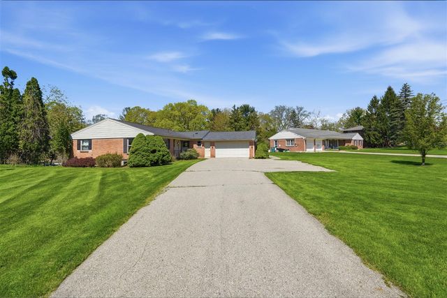 2143 Osceola Drive, Grand Rapids, MI 49506