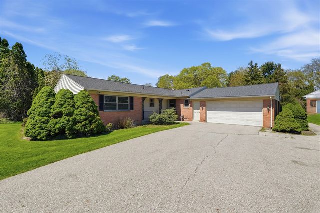 2143 Osceola Drive, Grand Rapids, MI 49506