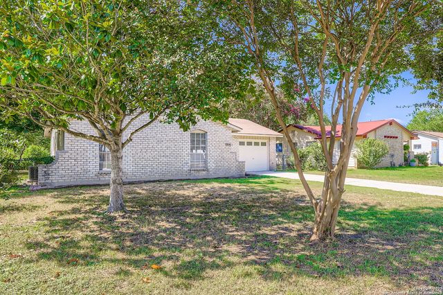 316 Nell Deane Blvd, Schertz, TX 78154