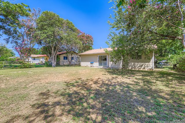 316 Nell Deane Blvd, Schertz, TX 78154