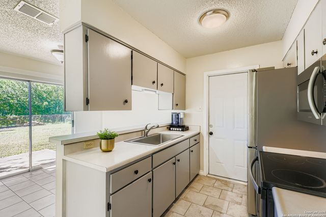 316 Nell Deane Blvd, Schertz, TX 78154