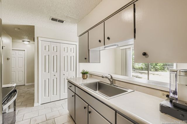 316 Nell Deane Blvd, Schertz, TX 78154