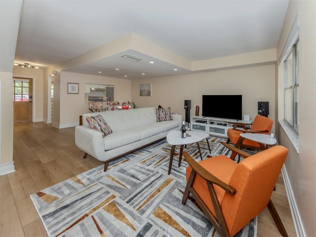 3208 RAMBLEWOOD DRIVE N, Sarasota, FL 34237