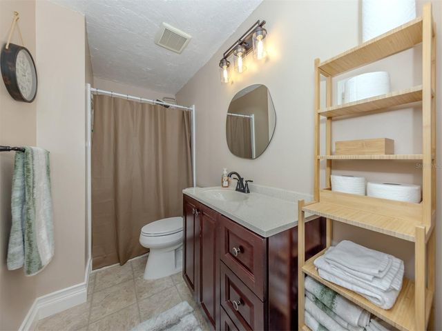 3208 RAMBLEWOOD DRIVE N, Sarasota, FL 34237