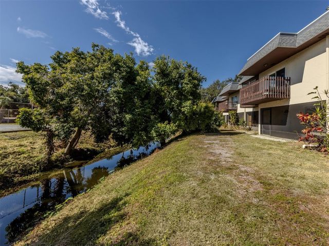 3208 RAMBLEWOOD DRIVE N, Sarasota, FL 34237