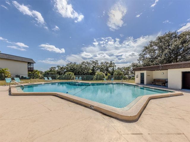 3208 RAMBLEWOOD DRIVE N, Sarasota, FL 34237