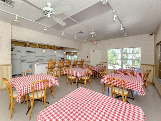 3208 RAMBLEWOOD DRIVE N, Sarasota, FL 34237