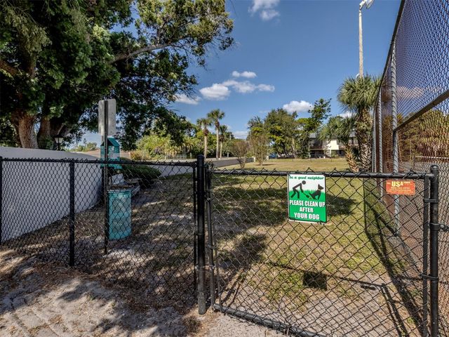 3208 RAMBLEWOOD DRIVE N, Sarasota, FL 34237
