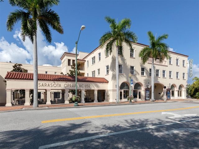 3208 RAMBLEWOOD DRIVE N, Sarasota, FL 34237