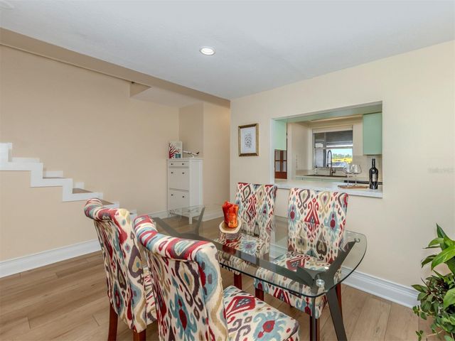 3208 RAMBLEWOOD DRIVE N, Sarasota, FL 34237