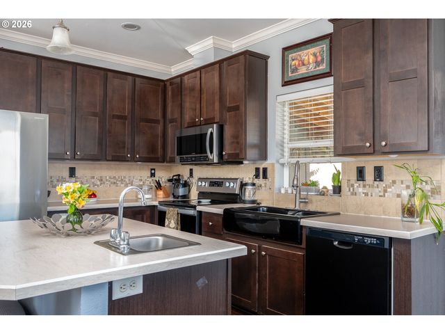 17794 Sw CUMBERLAND Way, Beaverton, OR 97006