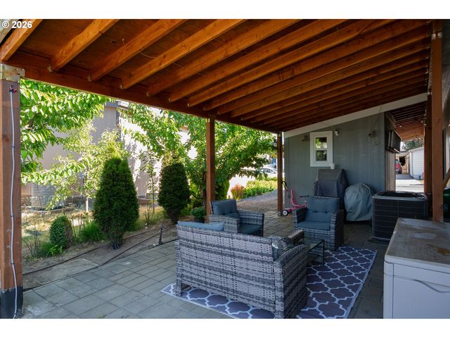 17794 Sw CUMBERLAND Way, Beaverton, OR 97006