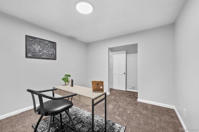 19151 Negaunee, Redford Charter Township, MI 48240