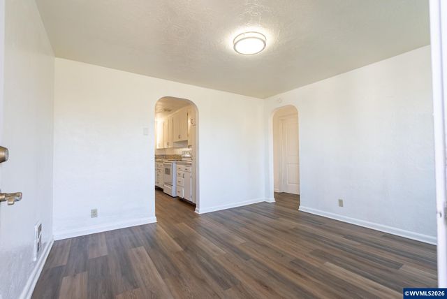 672 Catterlin Av NE, Salem, OR 97301