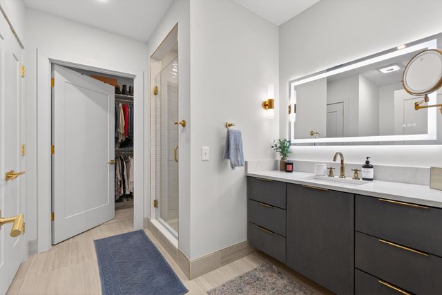106 W Vine Street 403, Lexington, KY 40507