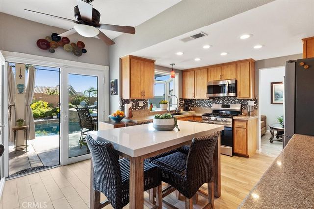 34247 Via Buena, Yucaipa, CA 92399