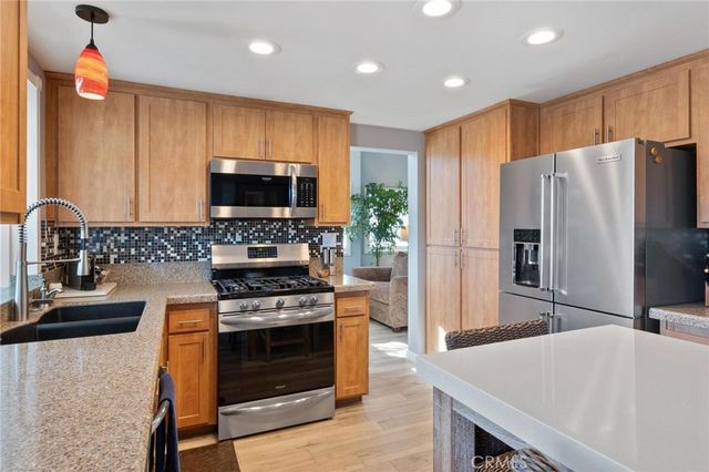 34247 Via Buena, Yucaipa, CA 92399