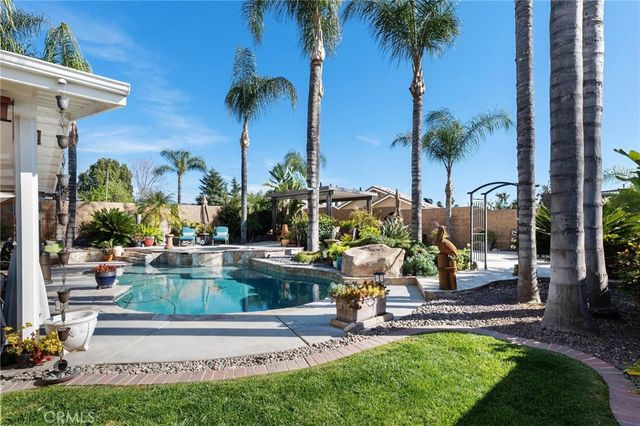 34247 Via Buena, Yucaipa, CA 92399