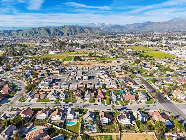 34247 Via Buena, Yucaipa, CA 92399