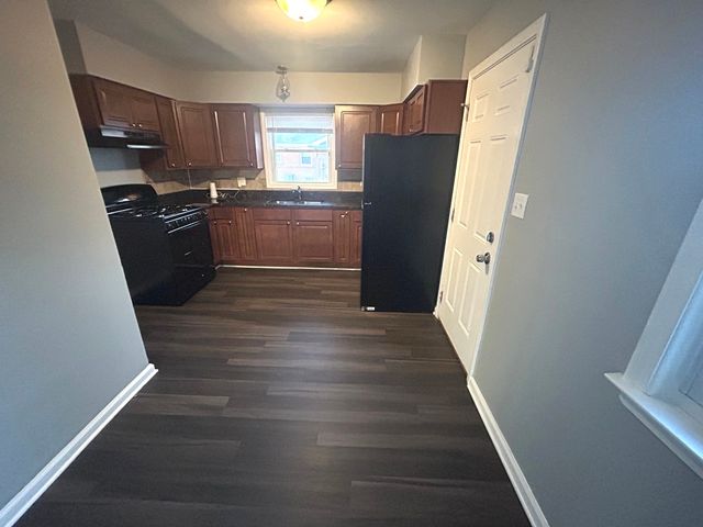 656 E 159th Place, South Holland, IL 60473