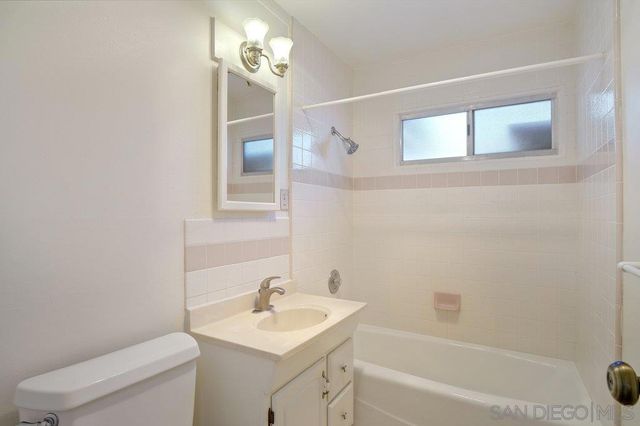 5113 Wilts Pl., San Diego, CA 92117