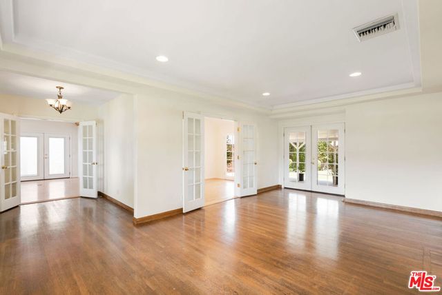 1221 N Frederic Street, Burbank, CA 91505