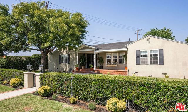 1221 N Frederic Street, Burbank, CA 91505