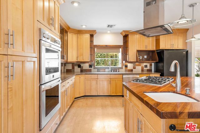 1221 N Frederic Street, Burbank, CA 91505