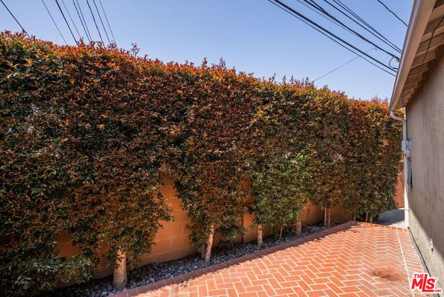 1221 N Frederic Street, Burbank, CA 91505