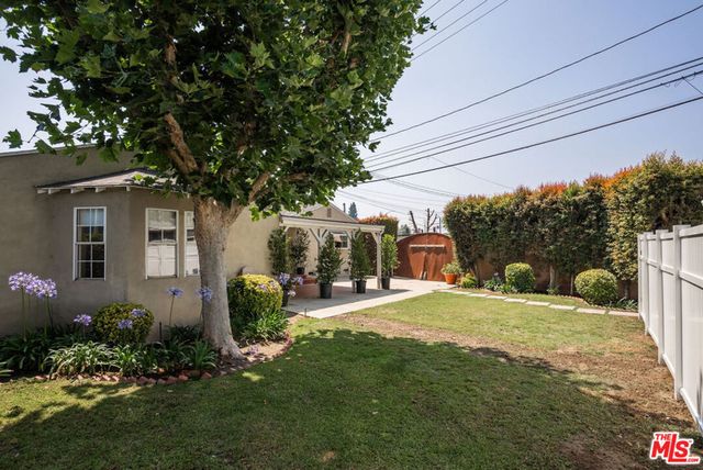 1221 N Frederic Street, Burbank, CA 91505