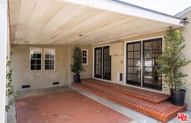 1221 N Frederic Street, Burbank, CA 91505