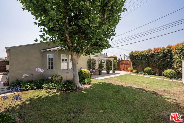 1221 N Frederic Street, Burbank, CA 91505
