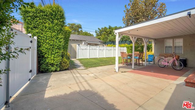 1221 N Frederic Street, Burbank, CA 91505