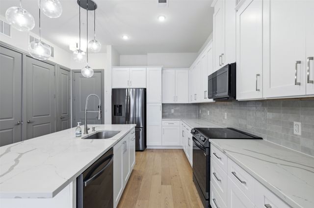 2700 Old Denton Road 1044, Carrollton, TX 75007