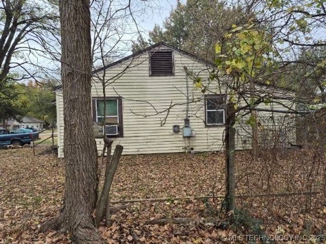 211 N M Street, Muskogee, OK 74403