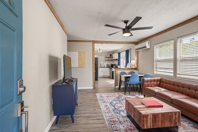 4517 S Waco Avenue, Tulsa, OK 74107
