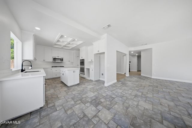 337 Morningside Terrace, Palmdale, CA 93551