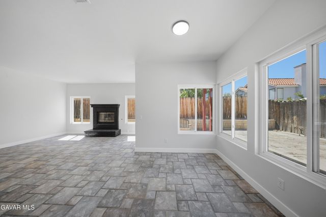337 Morningside Terrace, Palmdale, CA 93551