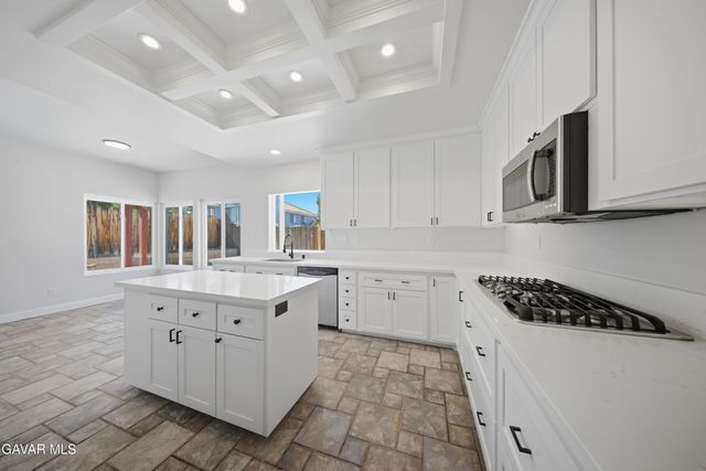 337 Morningside Terrace, Palmdale, CA 93551