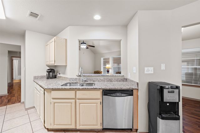 1517 Hayloft Lane, Granbury, TX 76048