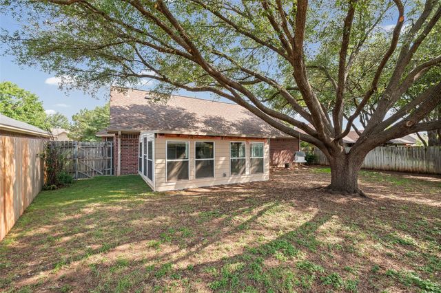 1517 Hayloft Lane, Granbury, TX 76048