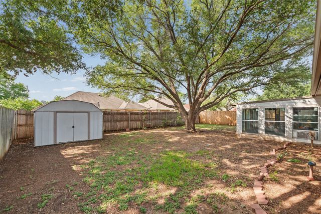 1517 Hayloft Lane, Granbury, TX 76048