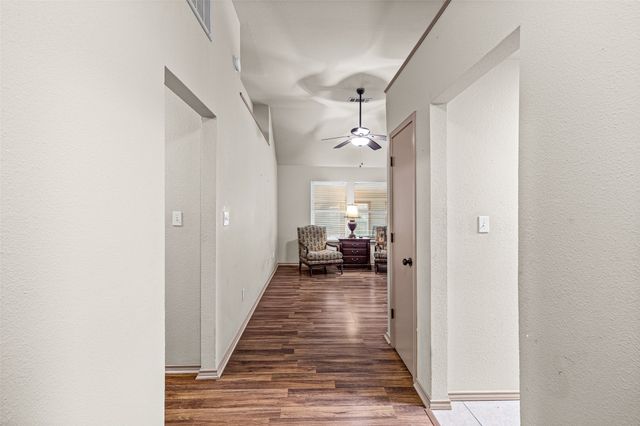 1517 Hayloft Lane, Granbury, TX 76048