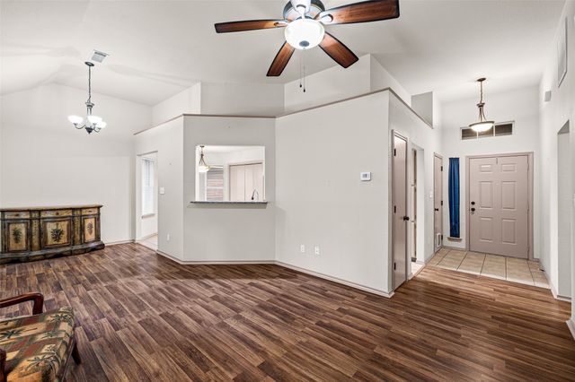 1517 Hayloft Lane, Granbury, TX 76048