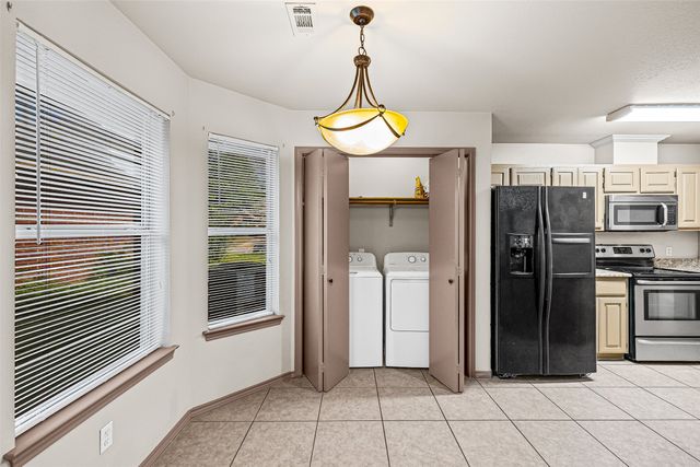 1517 Hayloft Lane, Granbury, TX 76048