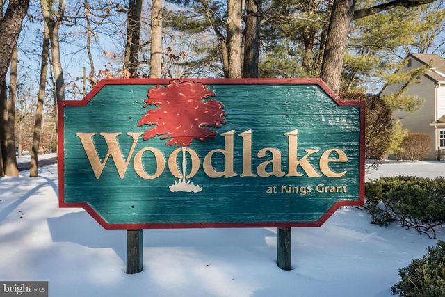 375 WOODLAKE DR, Marlton, NJ 08053